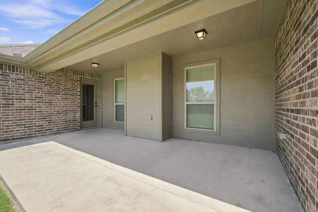 5610 Paradise Drive, Midlothian, TX 76065