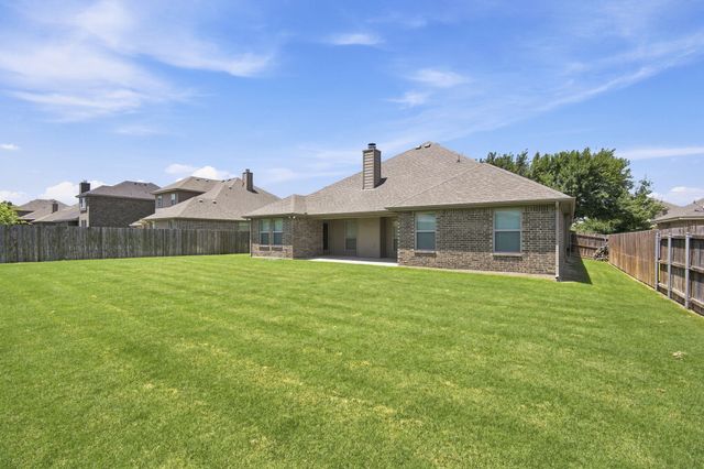 5610 Paradise Drive, Midlothian, TX 76065