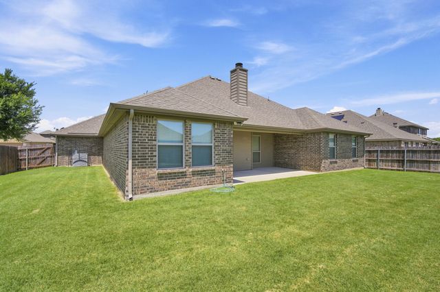 5610 Paradise Drive, Midlothian, TX 76065
