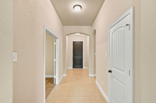 5610 Paradise Drive, Midlothian, TX 76065