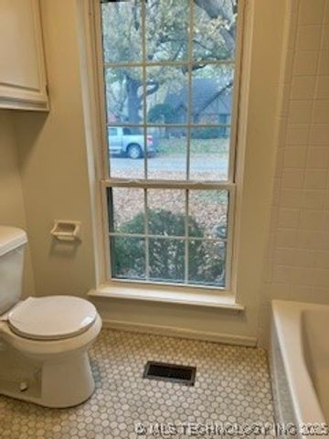 4120 S Maple Avenue E, Broken Arrow, OK 74011