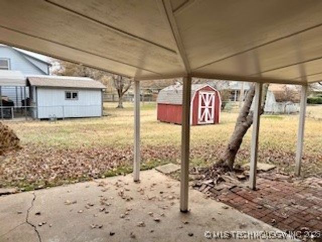 4120 S Maple Avenue E, Broken Arrow, OK 74011