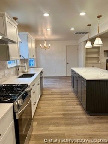 4120 S Maple Avenue E, Broken Arrow, OK 74011