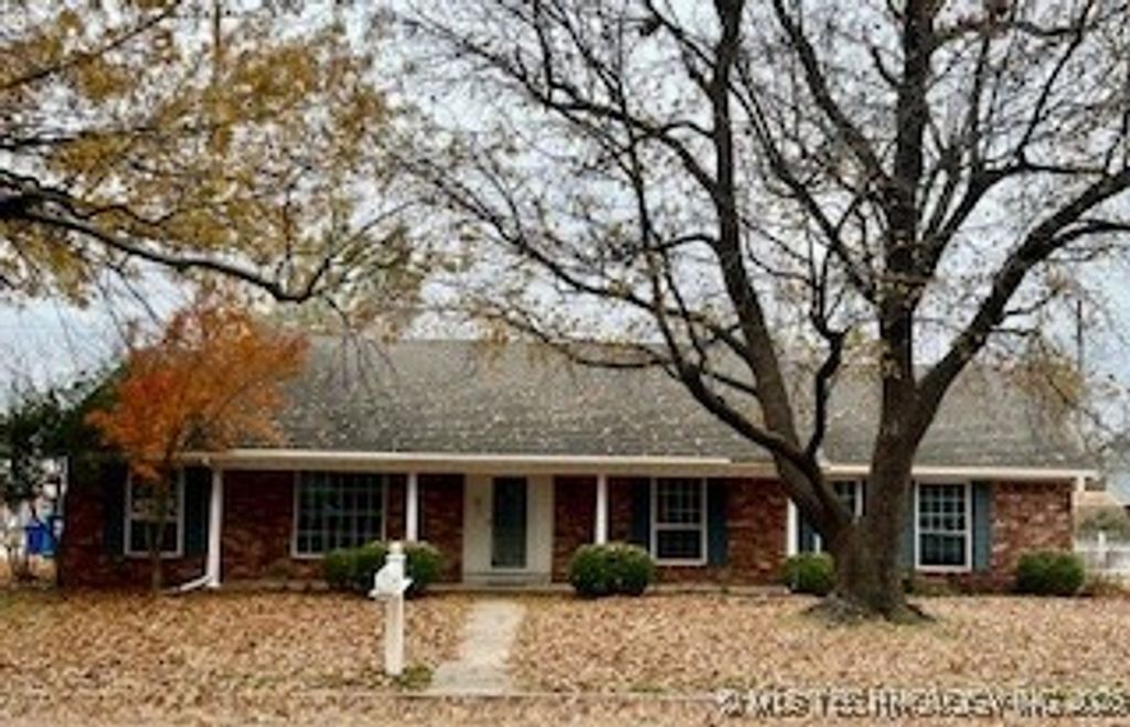 4120 S Maple Avenue E, Broken Arrow, OK 74011