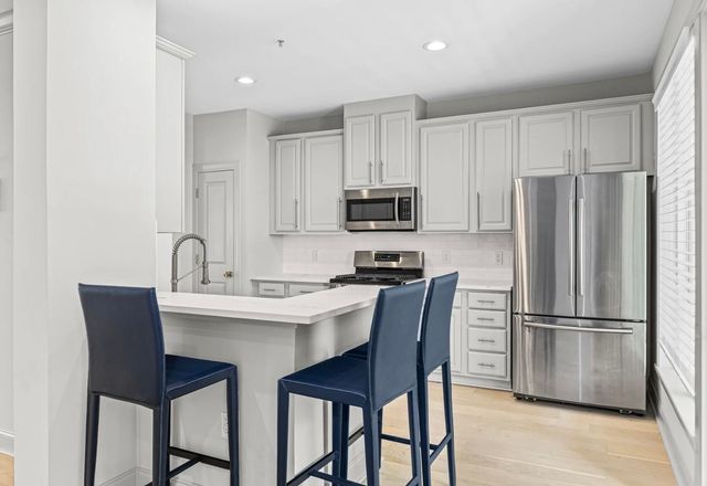 200 River Landing Drive Unit 102e, Daniel Island, SC 29492