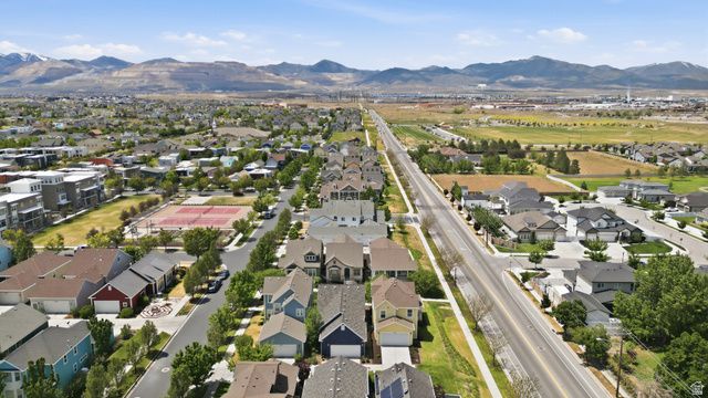 4628 W OYSTER SHELL RD, South Jordan, UT 84009