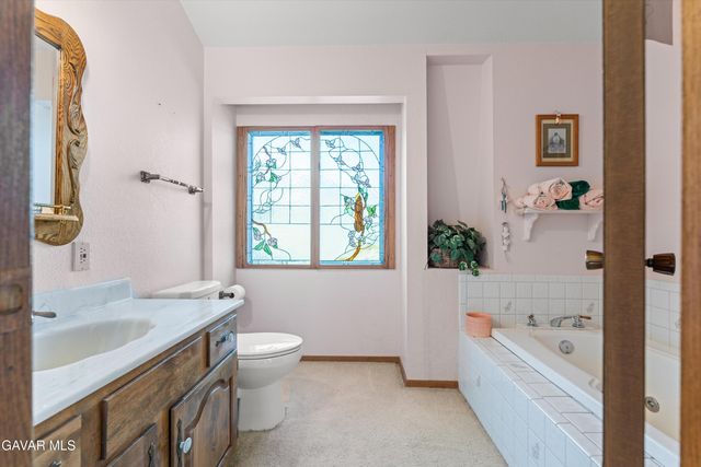 30131 Starland Drive, Tehachapi, CA 93561