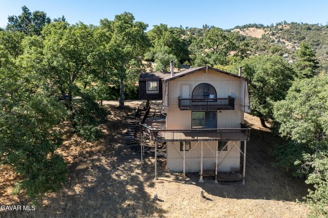 30131 Starland Drive, Tehachapi, CA 93561
