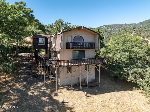30131 Starland Drive, Tehachapi, CA 93561