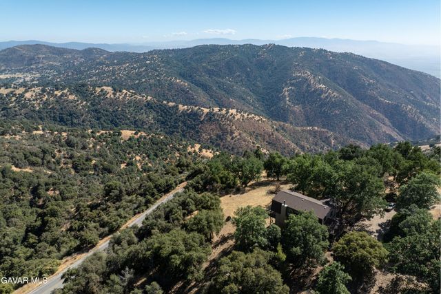 30131 Starland Drive, Tehachapi, CA 93561