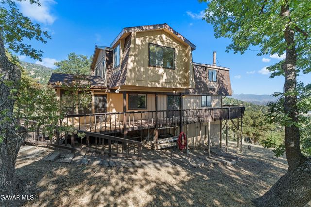 30131 Starland Drive, Tehachapi, CA 93561