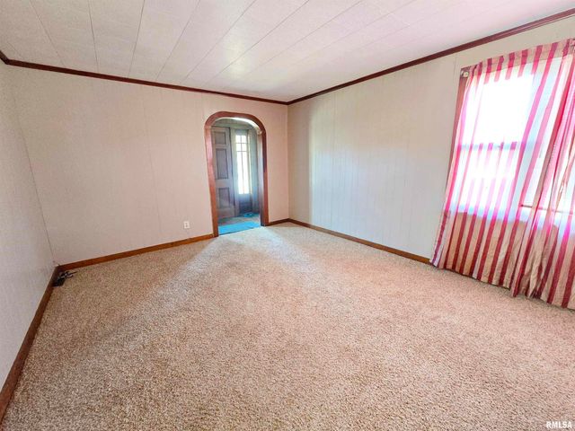 900 S 16TH Street, Herrin, IL 62948