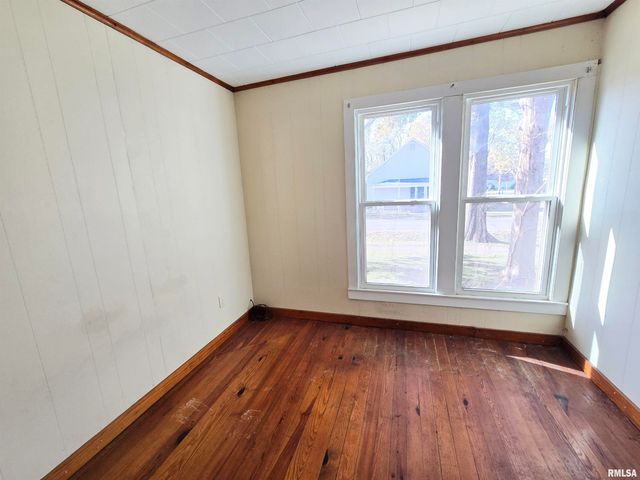 900 S 16TH Street, Herrin, IL 62948