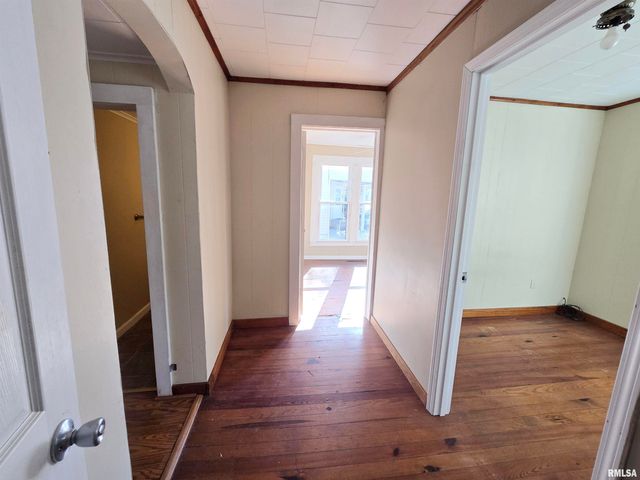 900 S 16TH Street, Herrin, IL 62948