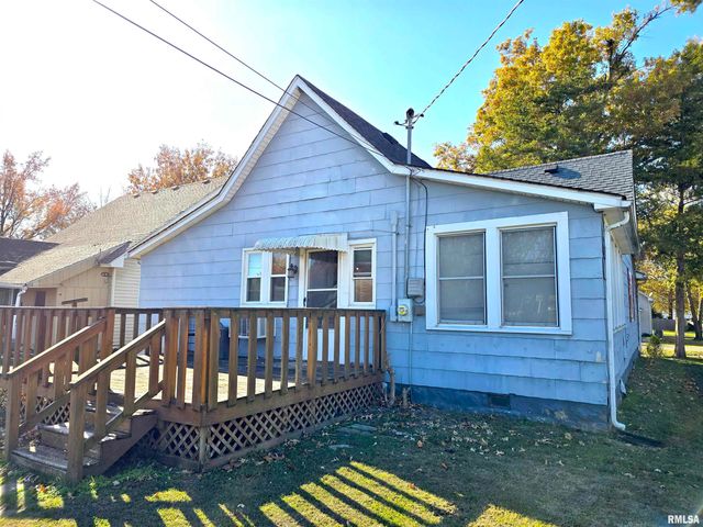 900 S 16TH Street, Herrin, IL 62948