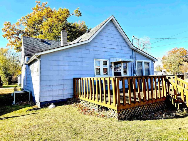 900 S 16TH Street, Herrin, IL 62948