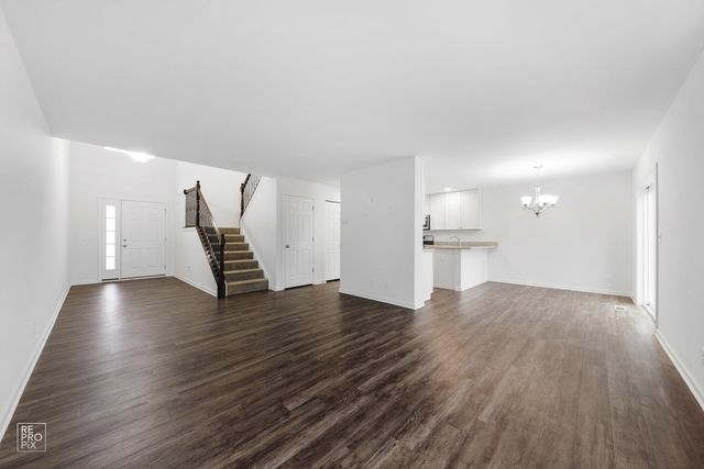 7109 Hidden Green Circle 3302, Fox Lake, IL 60020