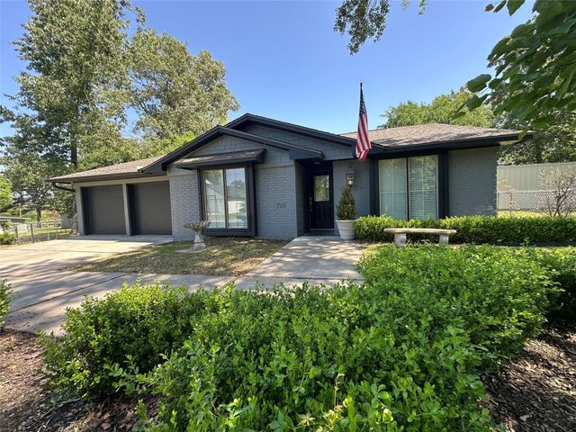 722 Indian Hill Boulevard, Livingston, TX 77351