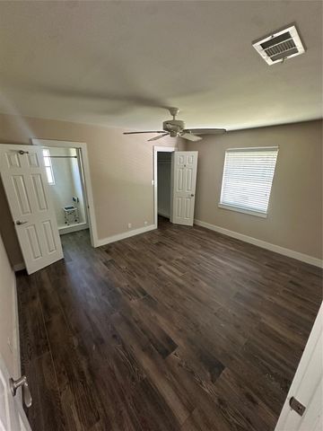 722 Indian Hill Boulevard, Livingston, TX 77351