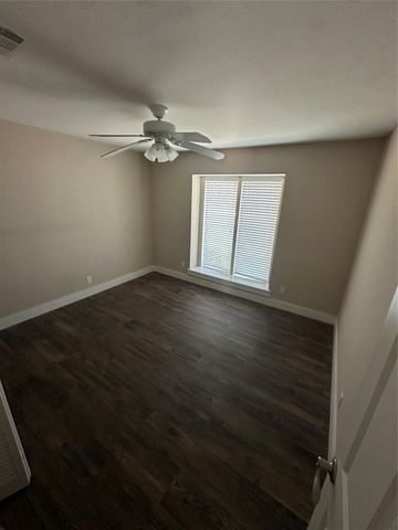 722 Indian Hill Boulevard, Livingston, TX 77351
