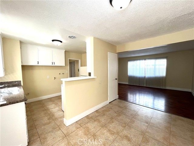 12915 Doty Avenue B, Hawthorne, CA 90250