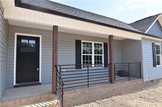 311 Cedar Lodge Road, Thomasville, NC 27360