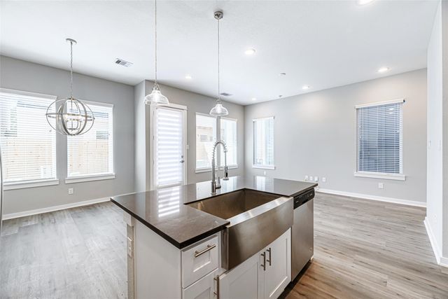 8423 Berry Brush Lane, Houston, TX 77022