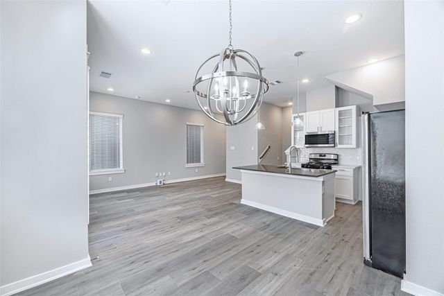 8423 Berry Brush Lane, Houston, TX 77022