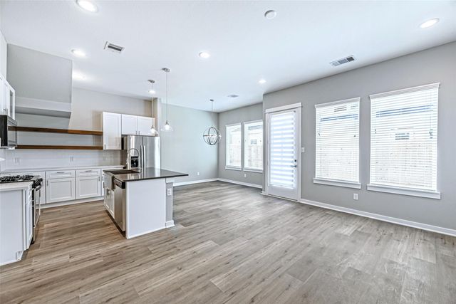 8423 Berry Brush Lane, Houston, TX 77022