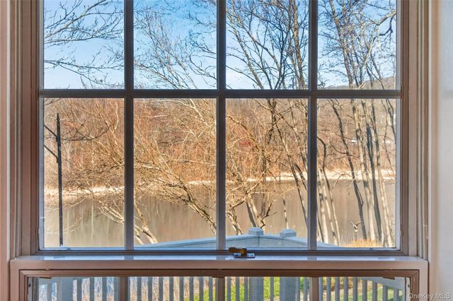 24 Coventry Circle, Mahopac, NY 10541