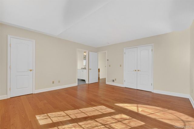 24 Coventry Circle, Mahopac, NY 10541