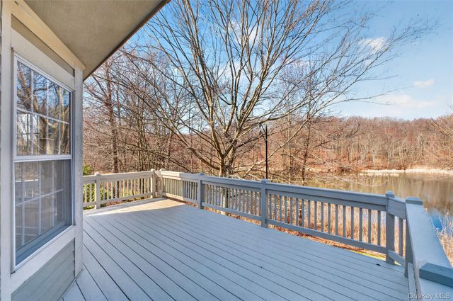 24 Coventry Circle, Mahopac, NY 10541