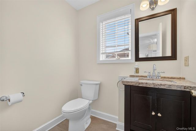 24 Coventry Circle, Mahopac, NY 10541