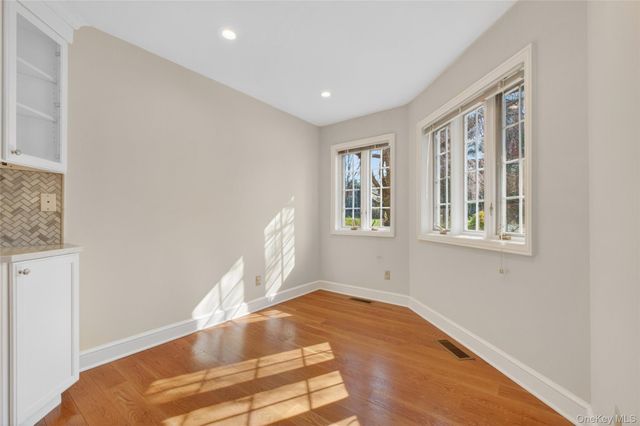 24 Coventry Circle, Mahopac, NY 10541