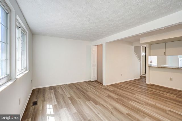 2880 S MEADE ST, Arlington, VA 22206