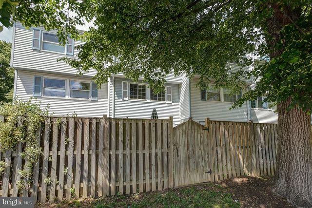 2880 S MEADE ST, Arlington, VA 22206