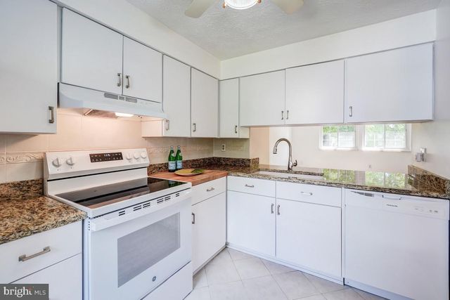 2880 S MEADE ST, Arlington, VA 22206