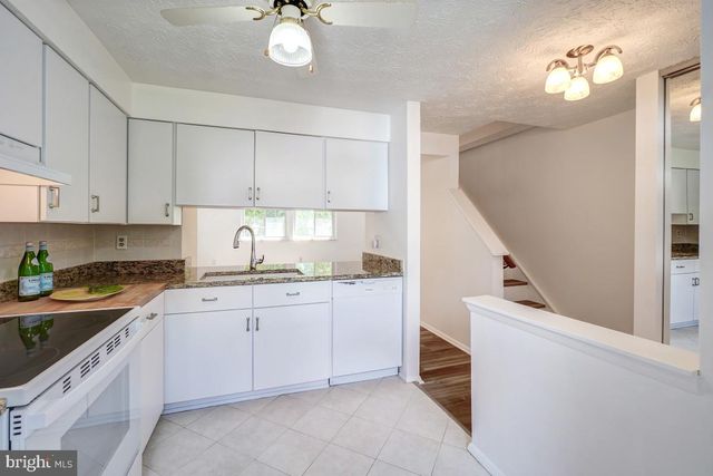 2880 S MEADE ST, Arlington, VA 22206
