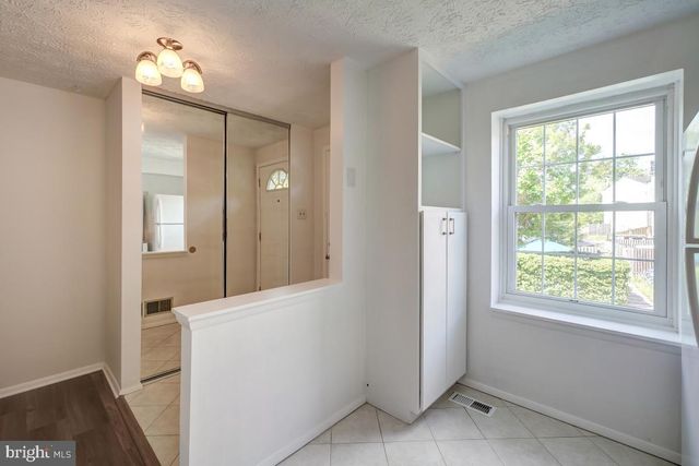 2880 S MEADE ST, Arlington, VA 22206