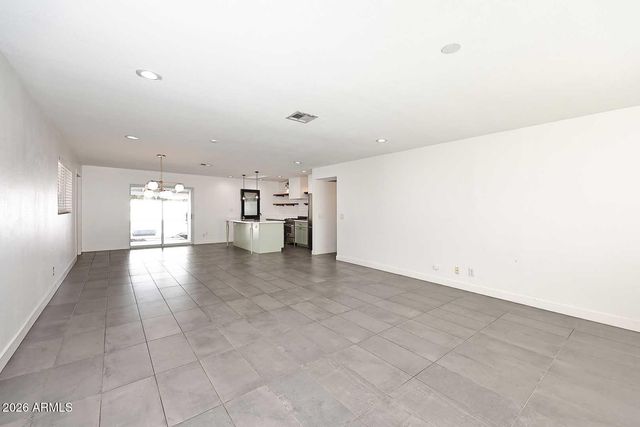 8302 E INDIANOLA Avenue, Scottsdale, AZ 85251