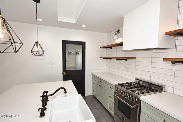 8302 E INDIANOLA Avenue, Scottsdale, AZ 85251