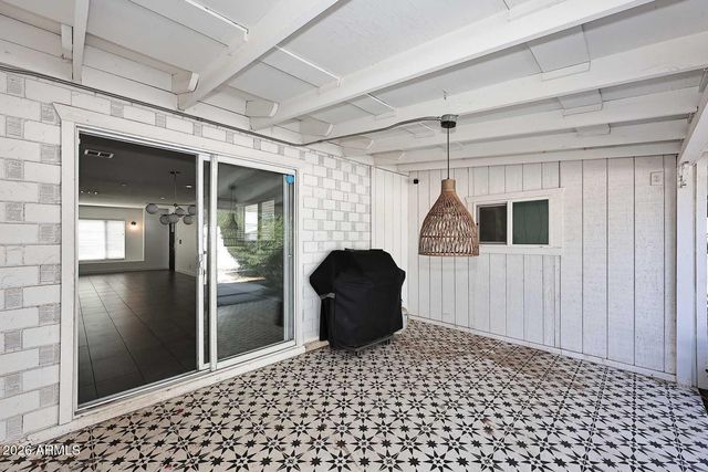 8302 E INDIANOLA Avenue, Scottsdale, AZ 85251