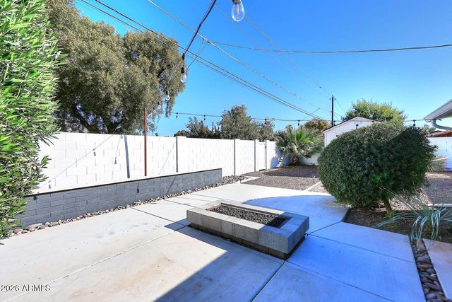 8302 E INDIANOLA Avenue, Scottsdale, AZ 85251