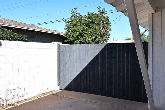 8302 E INDIANOLA Avenue, Scottsdale, AZ 85251