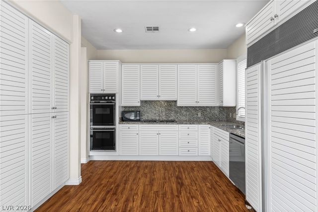 8490 Carmel Ridge Court, Las Vegas, NV 89113