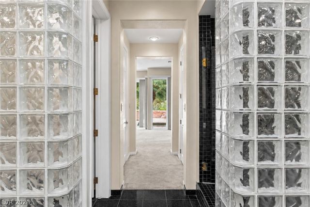 8490 Carmel Ridge Court, Las Vegas, NV 89113