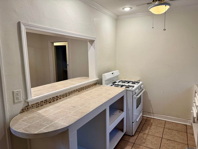 821 Iris Street, Baton Rouge, LA 70802