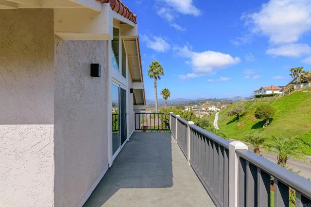 741 Santa Olivia, Solana Beach, CA 92075