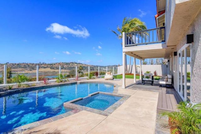741 Santa Olivia, Solana Beach, CA 92075