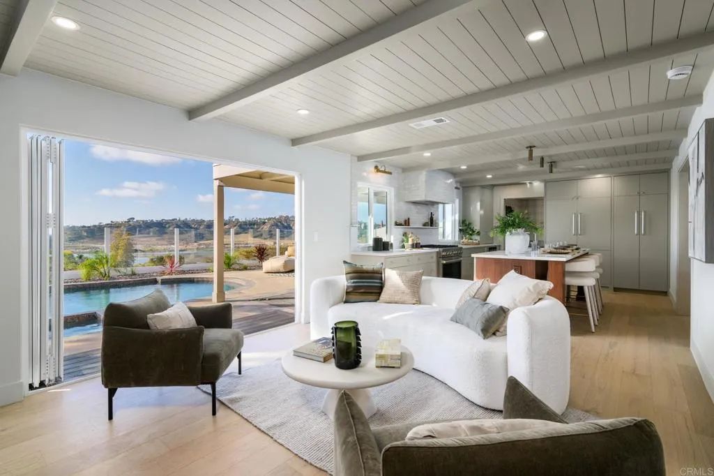 741 Santa Olivia, Solana Beach, CA 92075